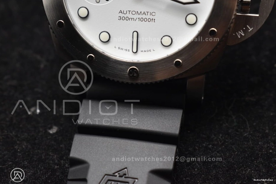 Black PAM2223 White Rubber 42mm on Strap Submersible Edition Best MoistureWicking Dial P 990 VSF 0506
